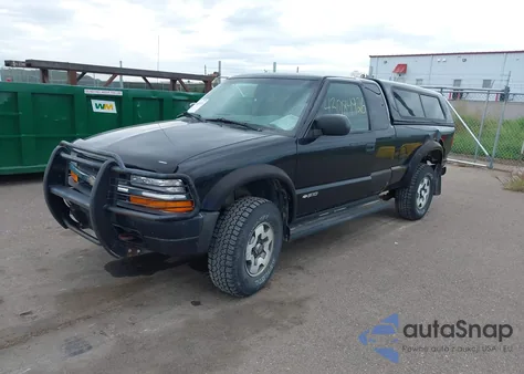 2000 Chevrolet S-10 Ls from USA, damaged, VIN 1GCCT19W1Y8262253